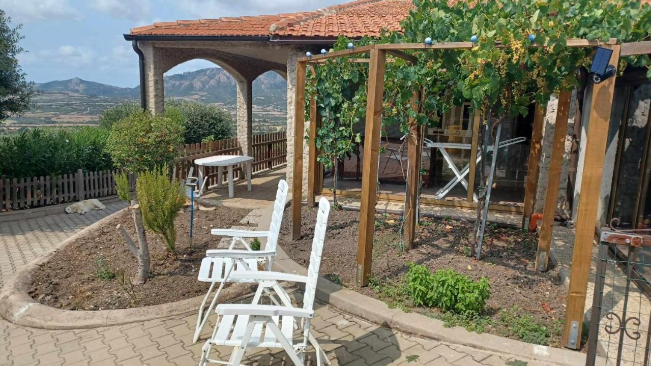 Villa La Casa Nella Natura Perfugas Exterior foto